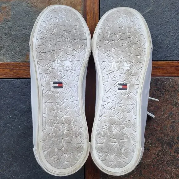 Tommy Hilfiger ‘Paskal2’ Women’s 10 Low Top Sneaker - Picture 7 of 8